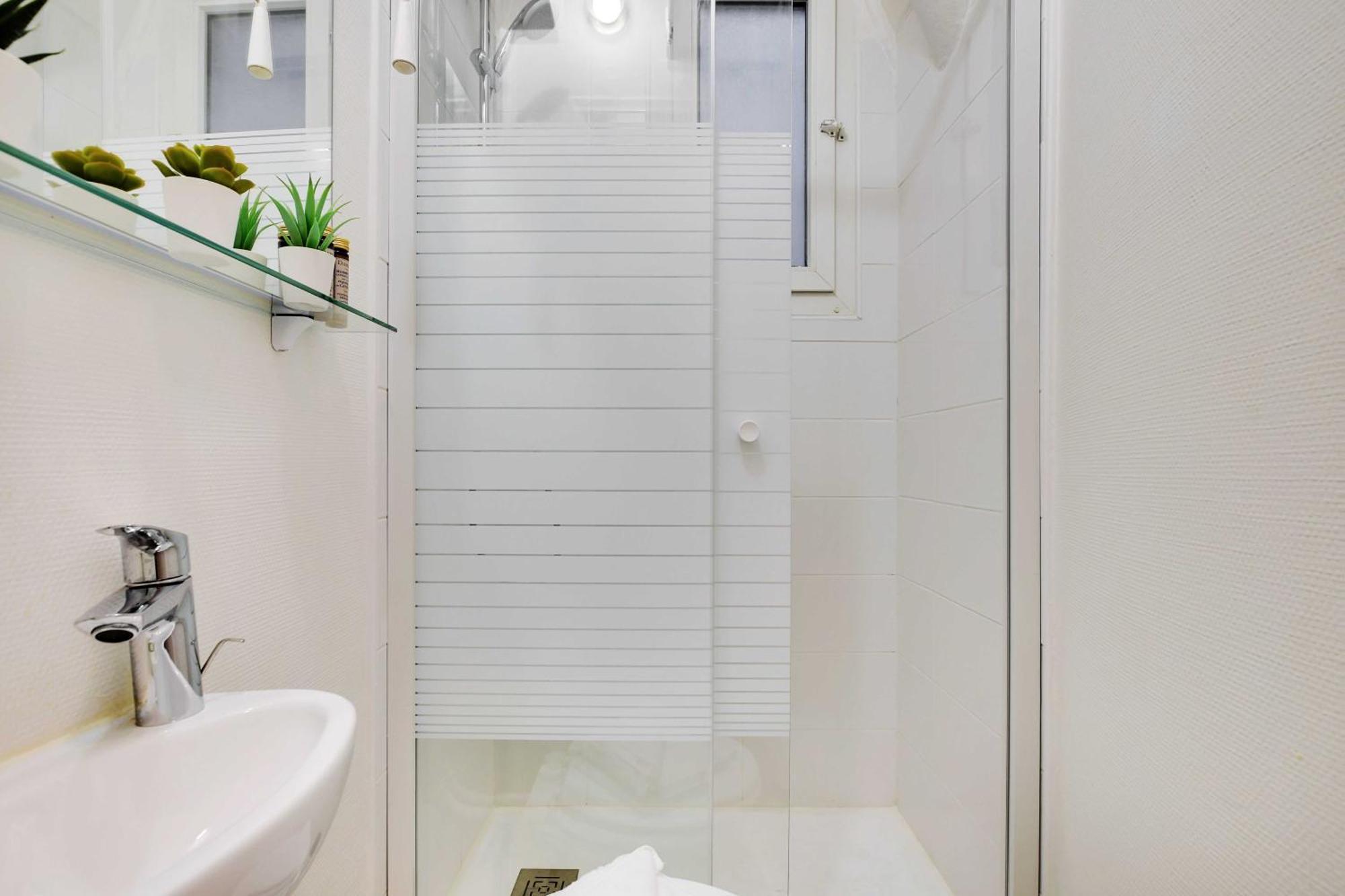 Magnificent - 1br 4p - Sacre-coeur *